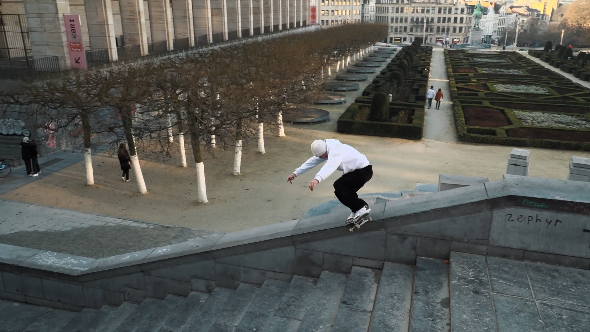 Kin Kin Skate Park RENDEZ-VOUS SKATE CO – KINGDOM - Irregular Skateboard Magazin