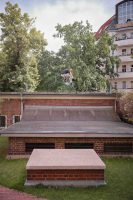 LeonCharoTite-nollie-Berlin