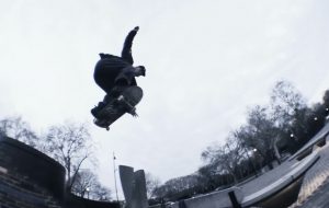 éS –  Louie Jones in London