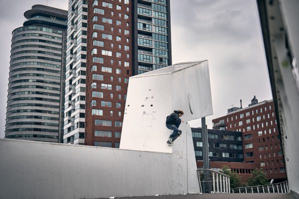 Irregular-Magazin-Alec_Wallie_Rdam_240725_DerekZomer_web 1
