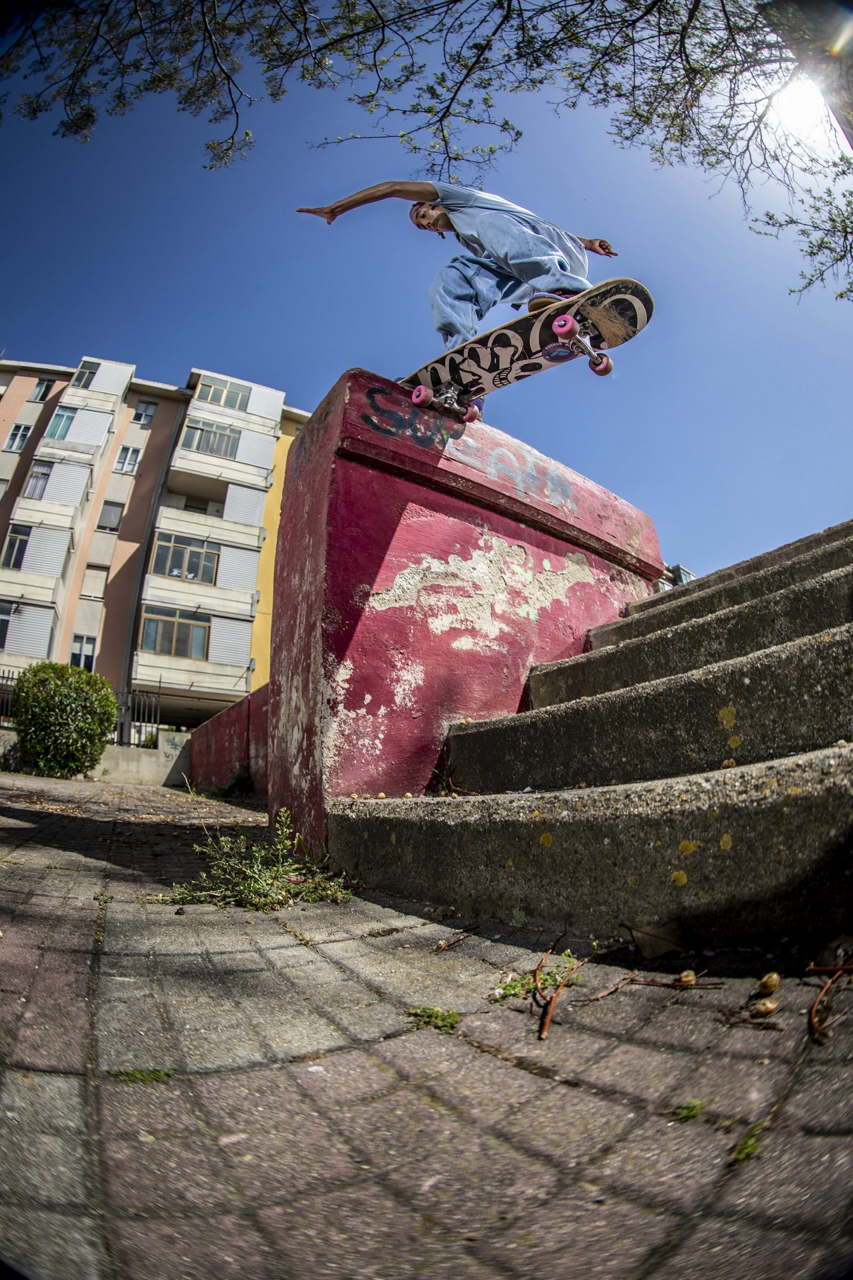 Chris-Hoeve-Fr-Tailslide